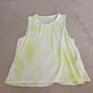 a flowery yellow and white tye dye tank top (women’s) kidna see through, loose